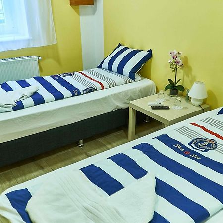 Deniz Guesthouse Boedapest Buitenkant foto