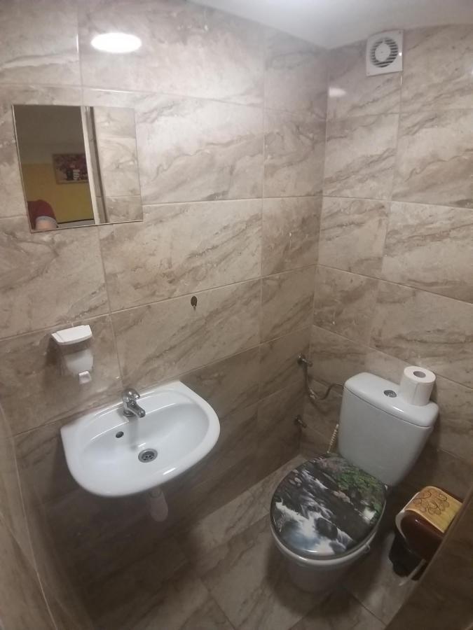 Deniz Guesthouse Boedapest Buitenkant foto