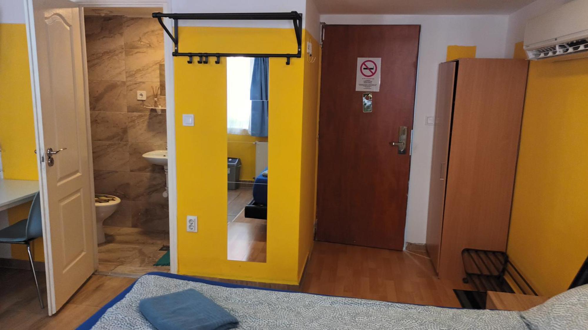 Deniz Guesthouse Boedapest Buitenkant foto