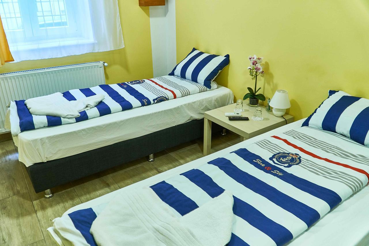Deniz Guesthouse Boedapest Buitenkant foto